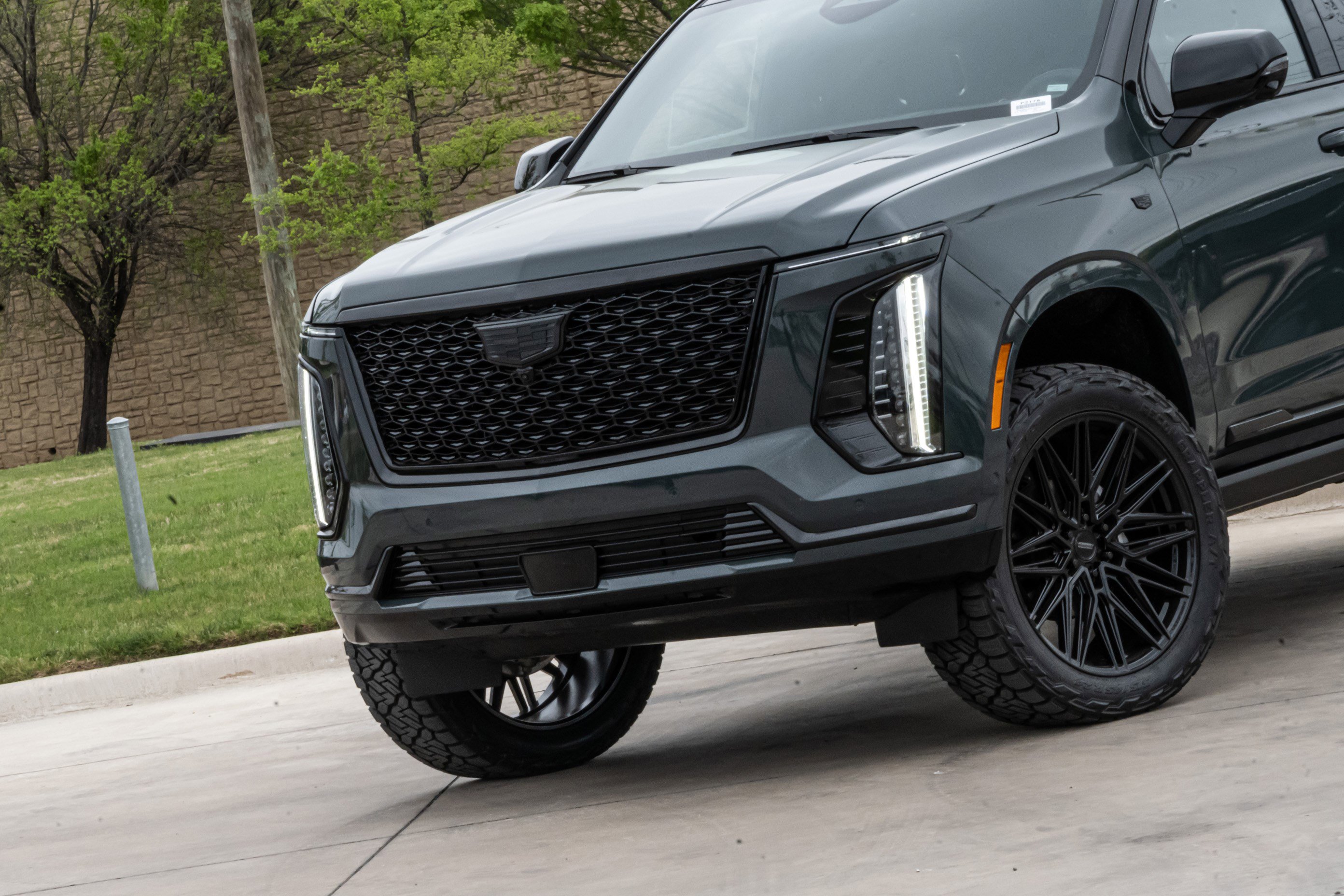 Used 2026 Cadillac Escalade Luxury image 43