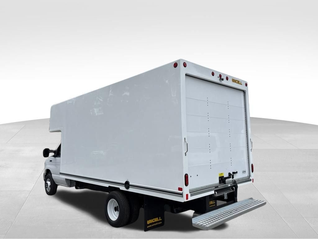 New 2027 Ford E-450 and Econoline 450 Super Duty w/ Power Equipment Group RWD image 3
