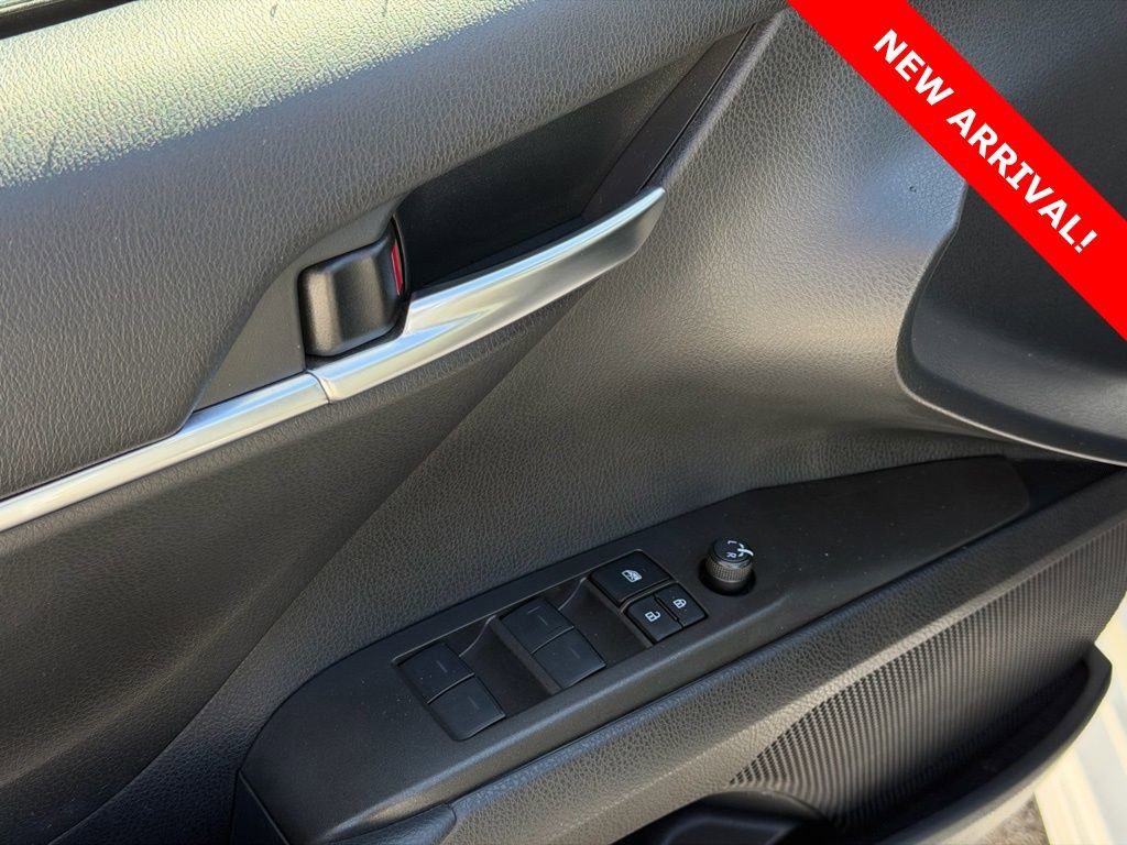 Used 2024 Toyota Camry SE image 18