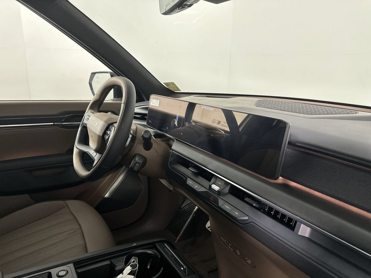 New 2027 Kia EV9 GT-Line AWD/4WD image 14