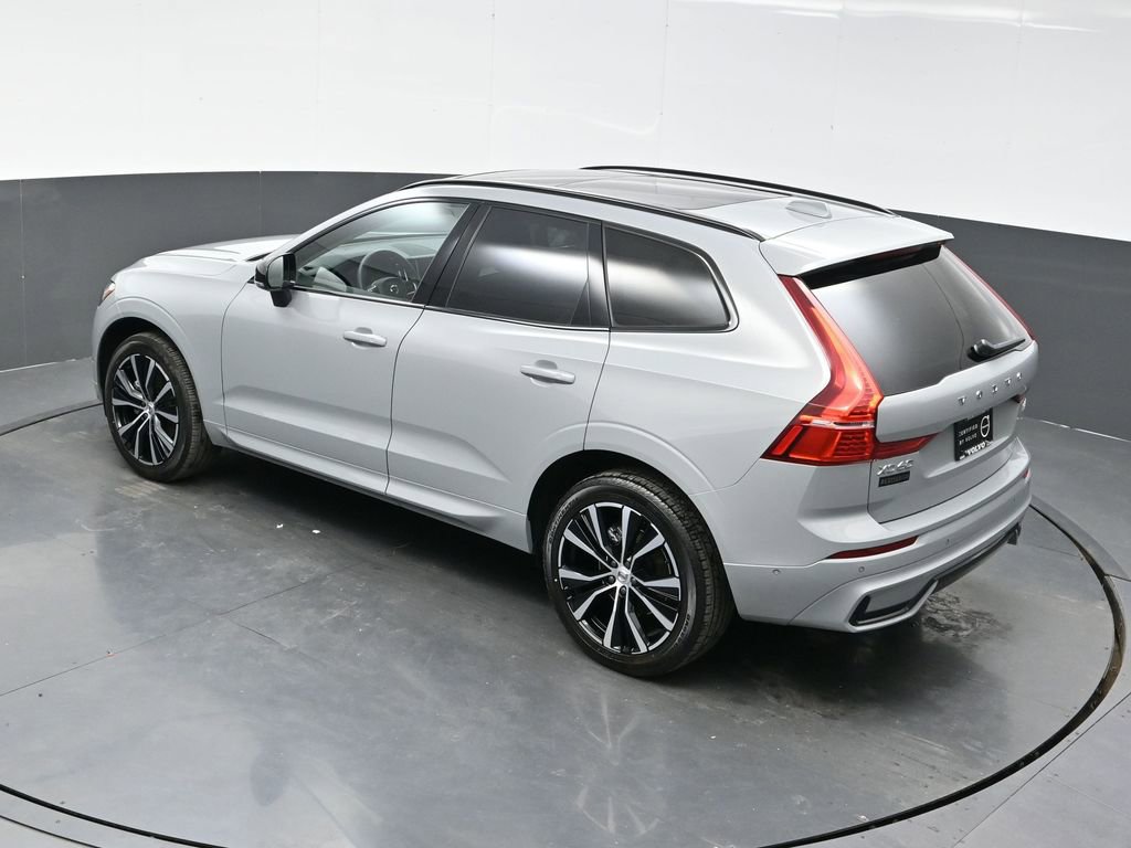 Used 2025 Volvo XC60 B5 Plus image 30