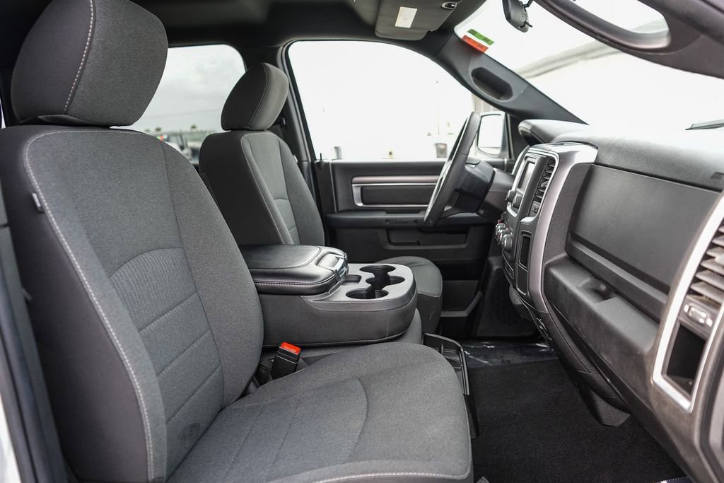 Used 2024 RAM 1500 Classic Warlock RWD image 17