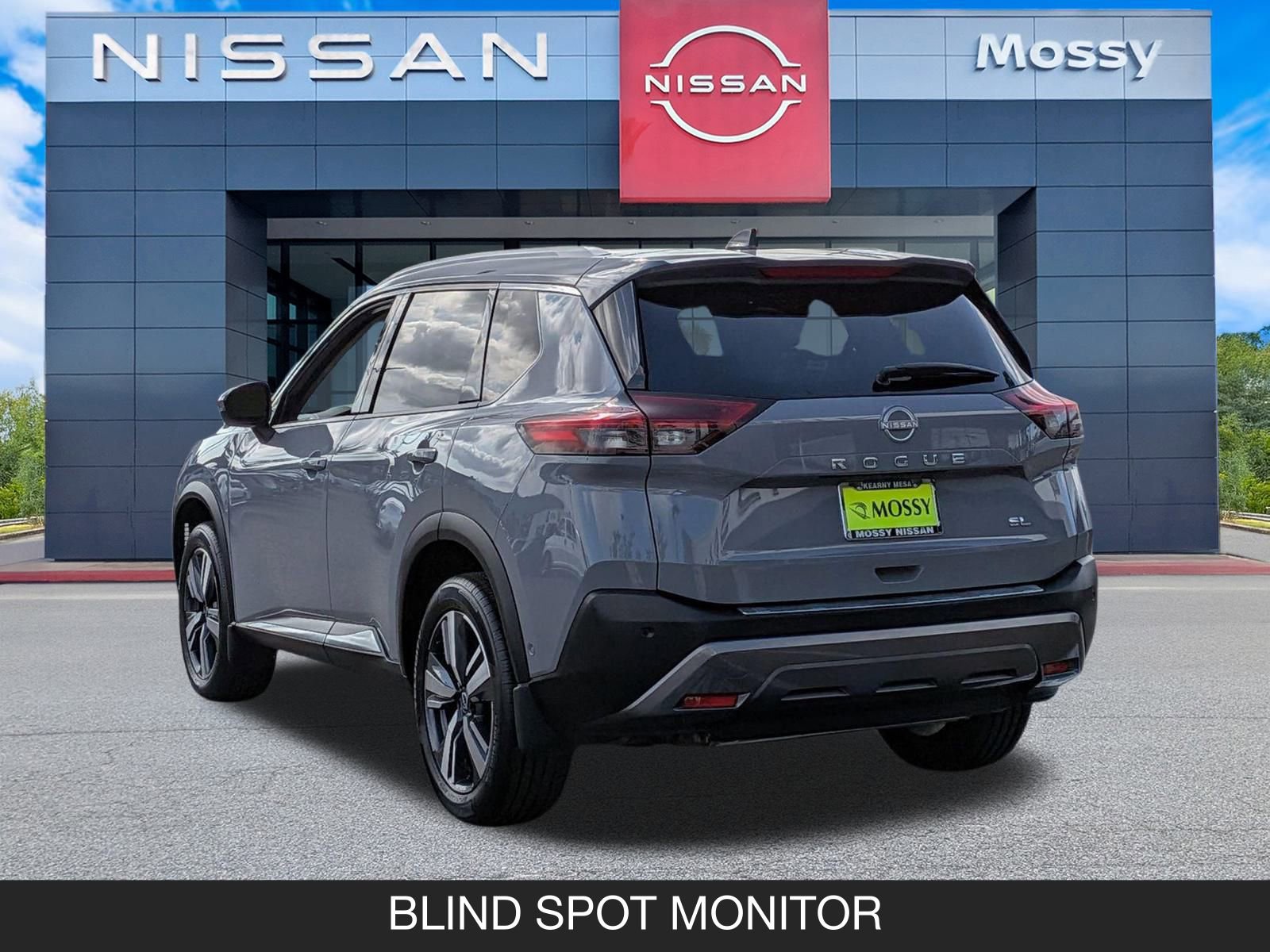 Used 2023 Nissan Rogue SL w/ SL Premium Package image 8