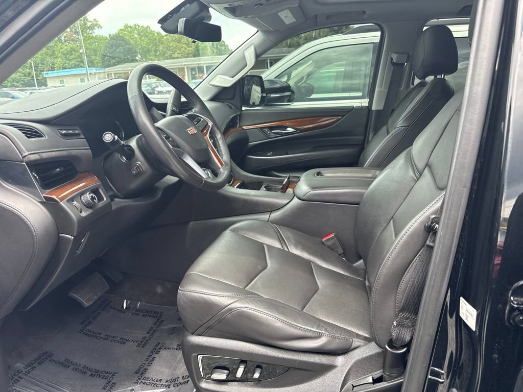 Used 2020 Cadillac Escalade Premium Luxury w/ Escalade Sport Edition RWD image 3