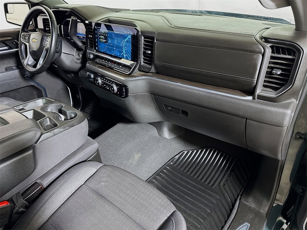 Used 2025 Chevrolet Silverado 1500 LT image 27