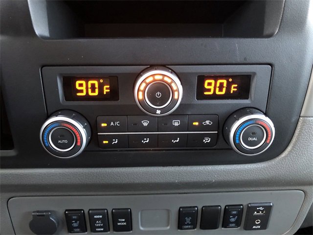 Used 2019 Nissan NV 3500 SL image 18
