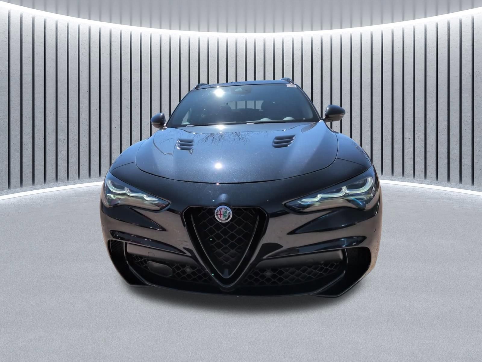 Used 2024 Alfa Romeo Stelvio Quadrifoglio AWD/4WD image 17
