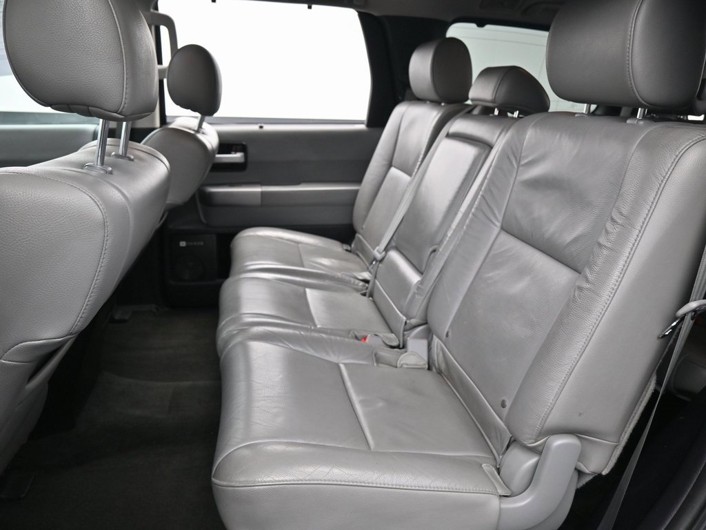 Used 2015 Toyota Sequoia Limited image 31