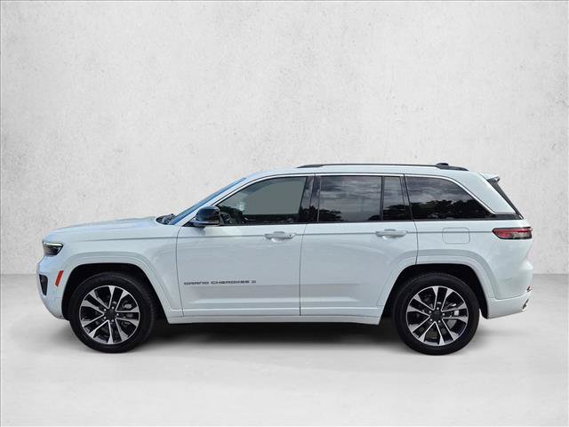 Used 2023 Jeep Grand Cherokee Overland AWD/4WD image 9
