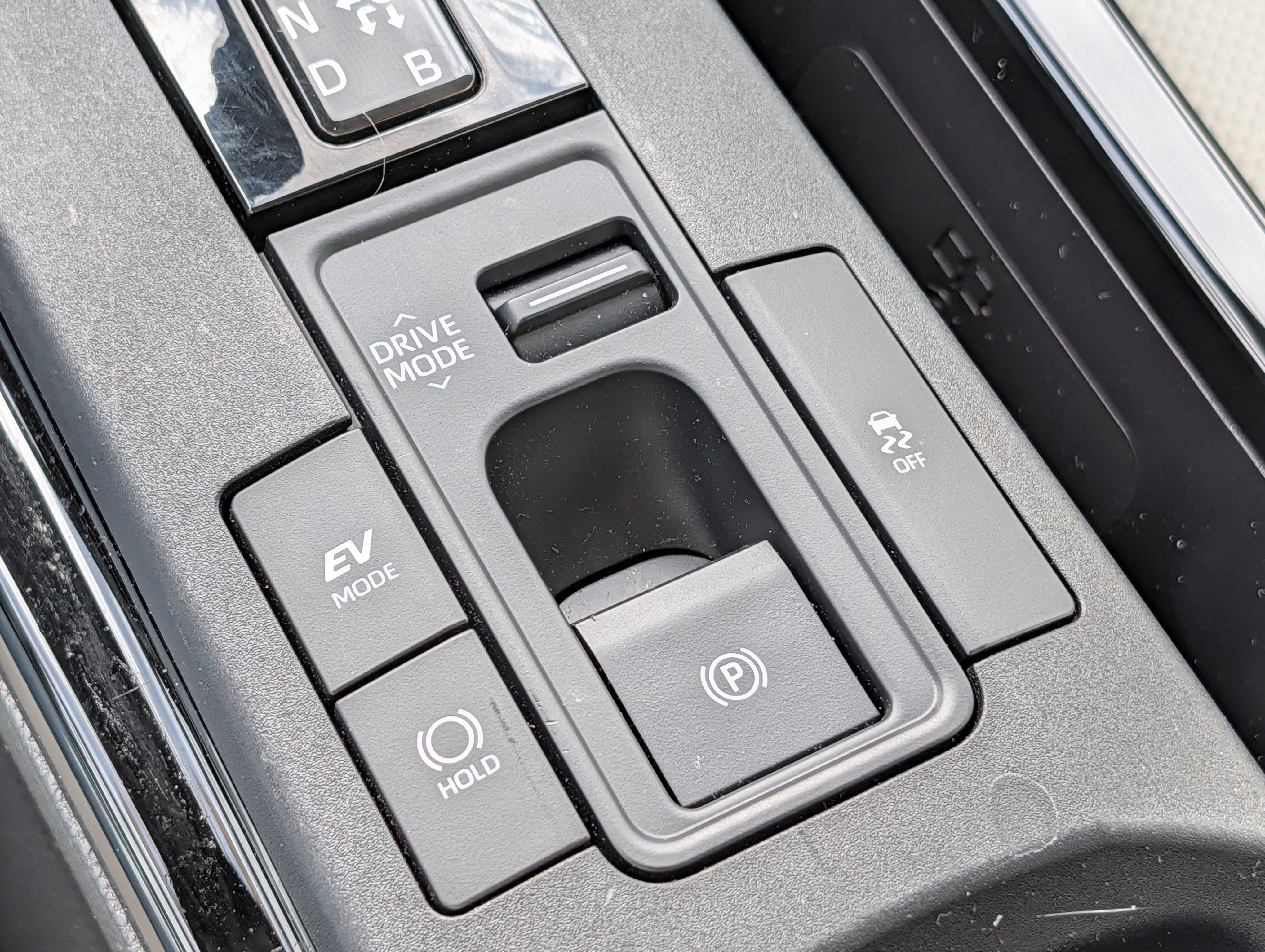 Used 2024 Toyota Prius XLE image 30