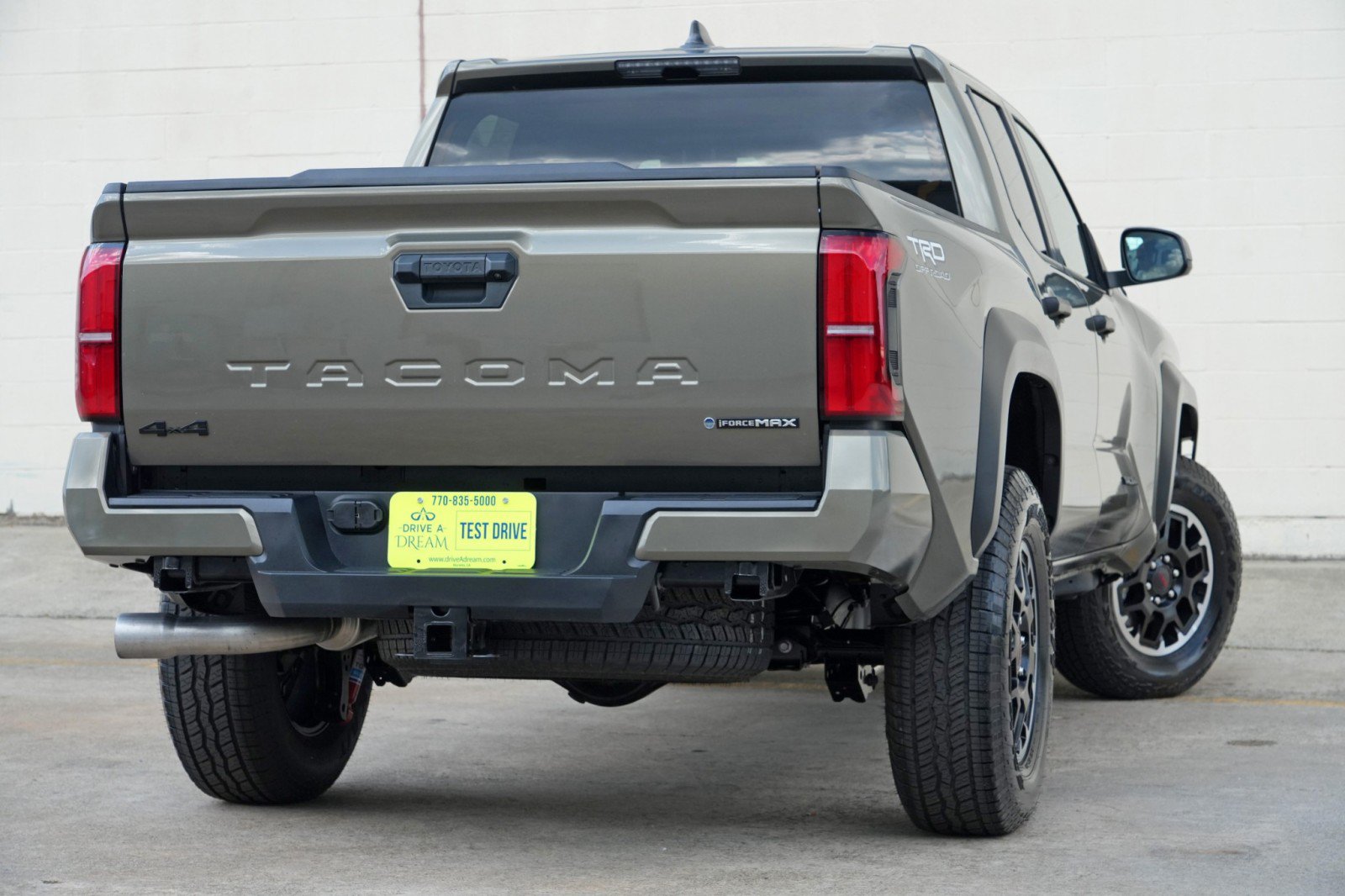 Used 2025 Toyota Tacoma TRD Off-Road AWD/4WD image 5