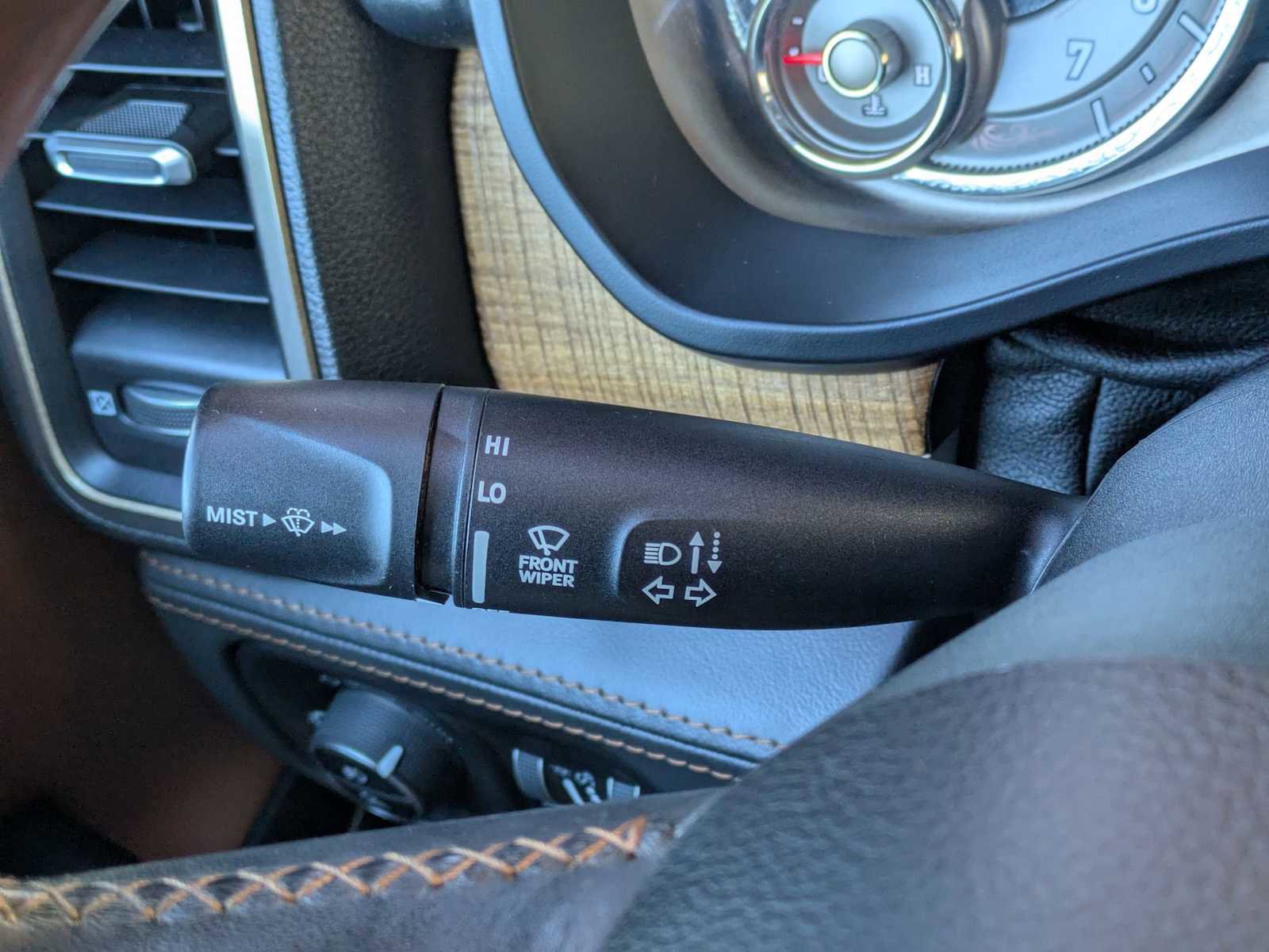 Used 2019 RAM 1500 Laramie Longhorn image 27