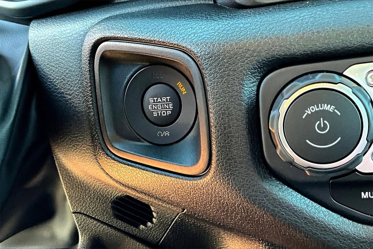 Certified 2025 Jeep Wrangler Sport image 25