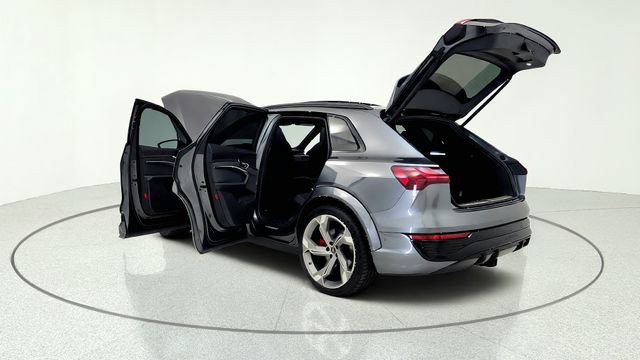 Used 2024 Audi Q8 e-tron Prestige AWD/4WD image 16