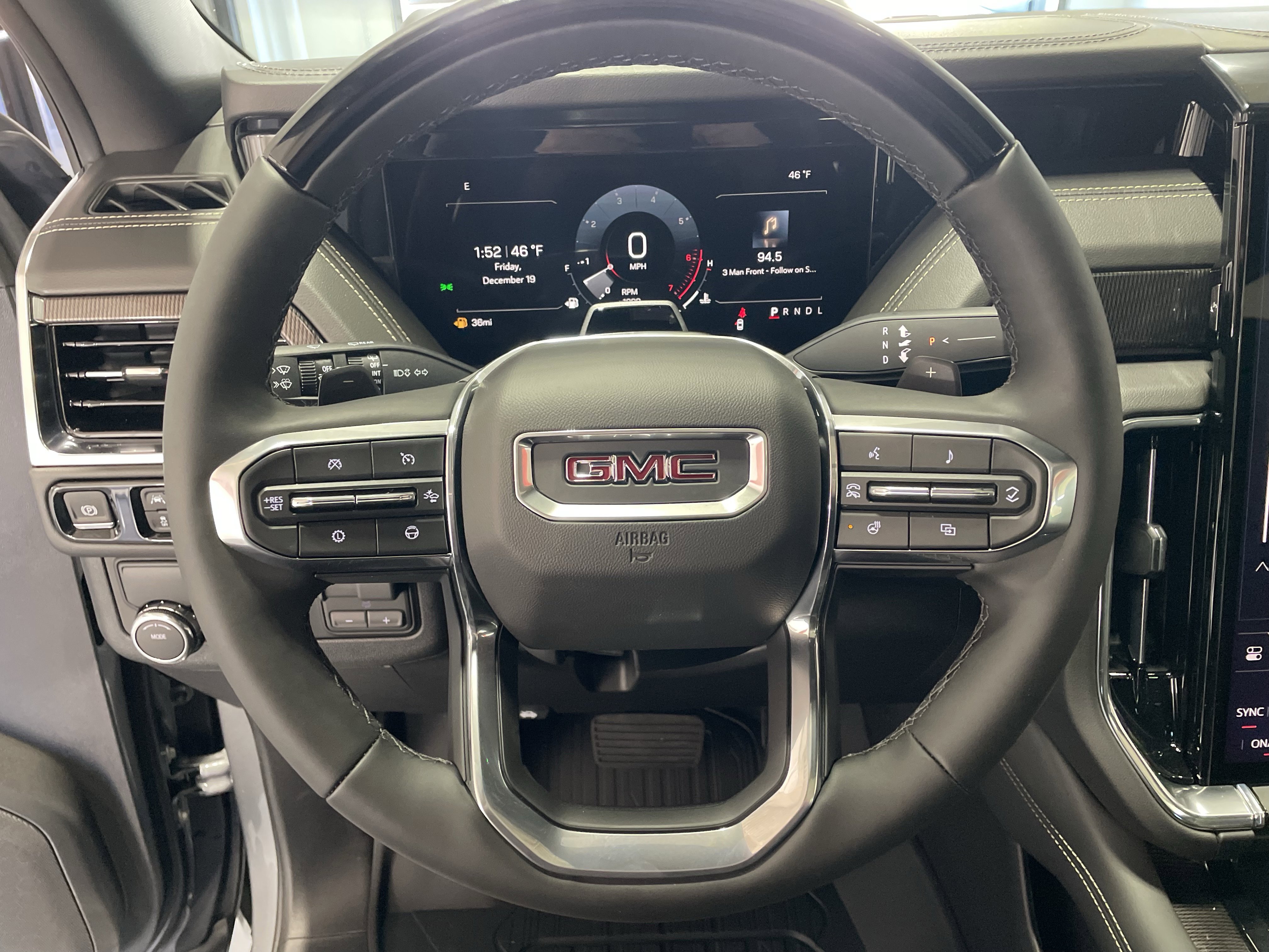 New 2026 GMC Yukon XL Elevation w/ Elevation Premium Package image 18