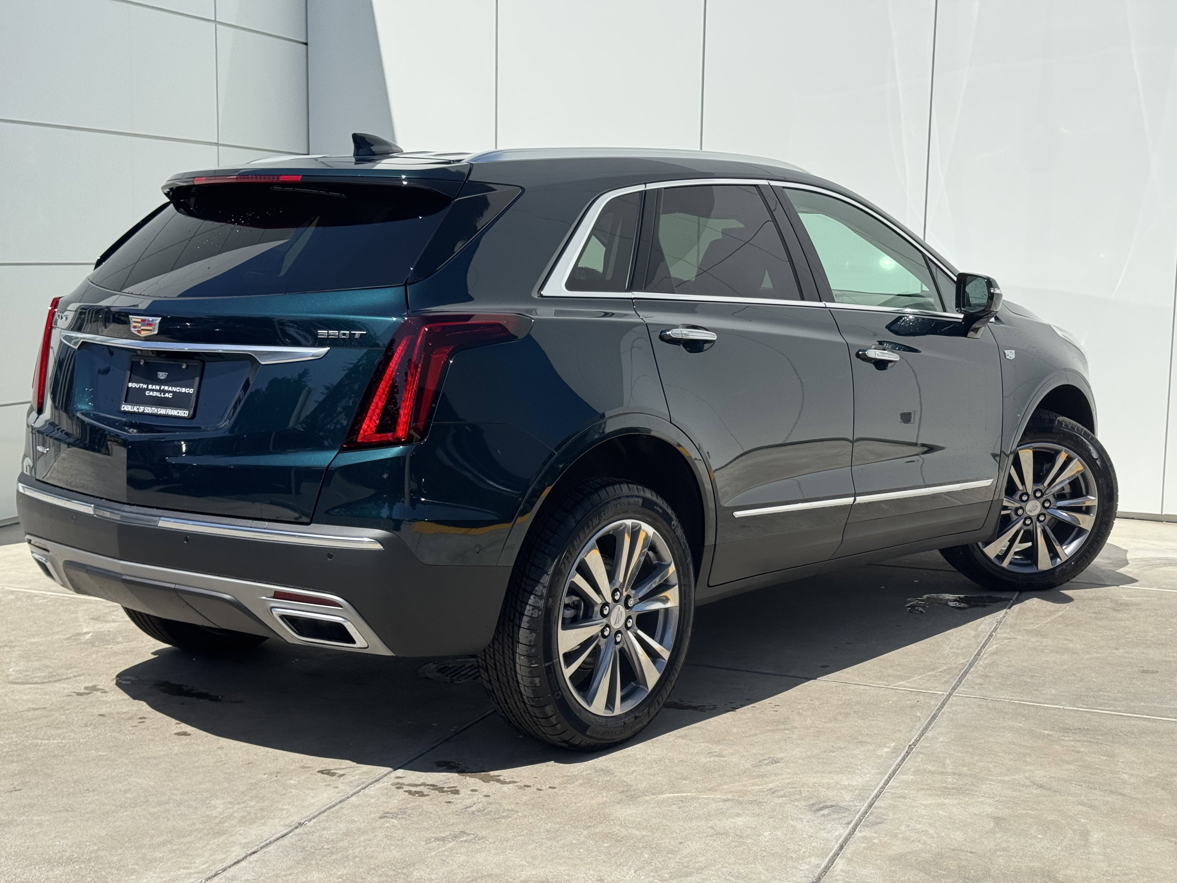New 2025 Cadillac XT5 Premium Luxury w/ Technology Package AWD/4WD image 7