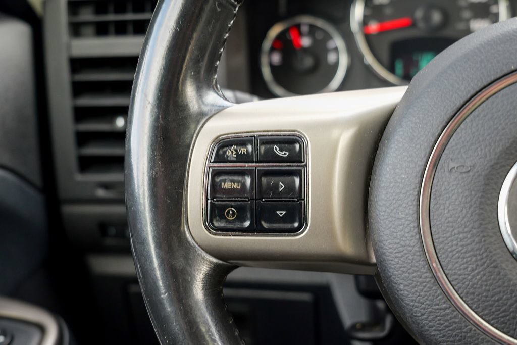 Used 2011 Jeep Liberty Limited w/ Chrome Accents Group AWD/4WD image 43