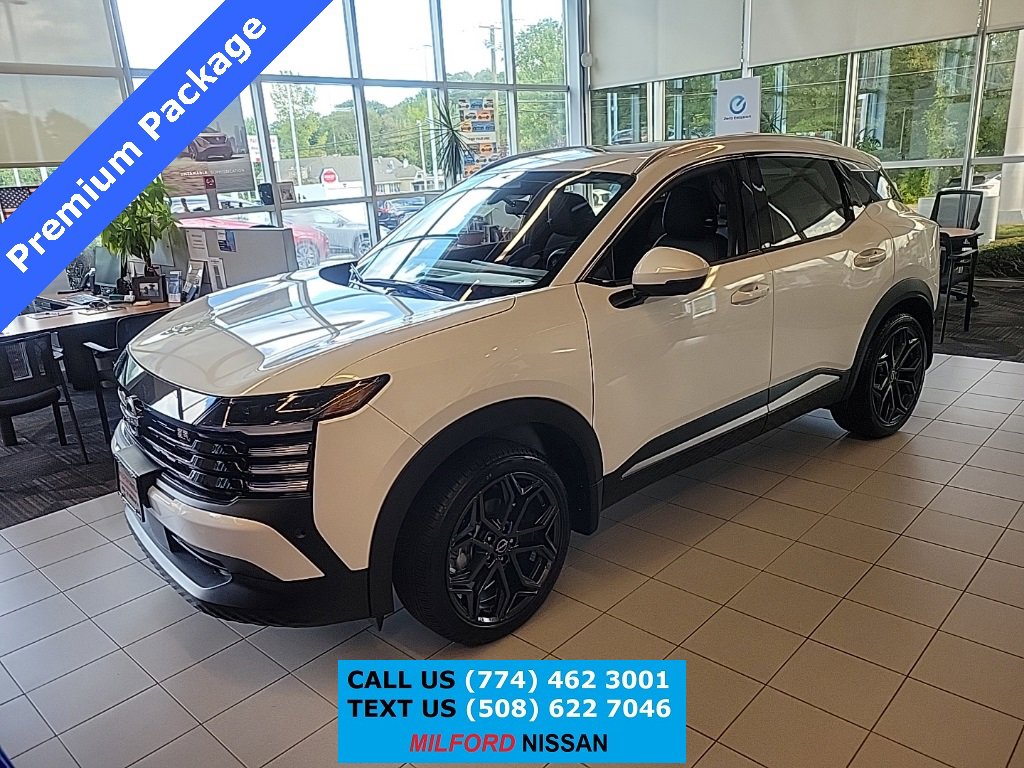 New 2025 Nissan Kicks SR w/ SR Premium Package