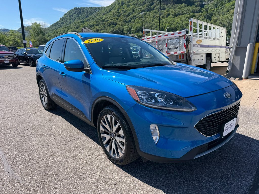 Used 2020 Ford Escape Titanium AWD/4WD image 3