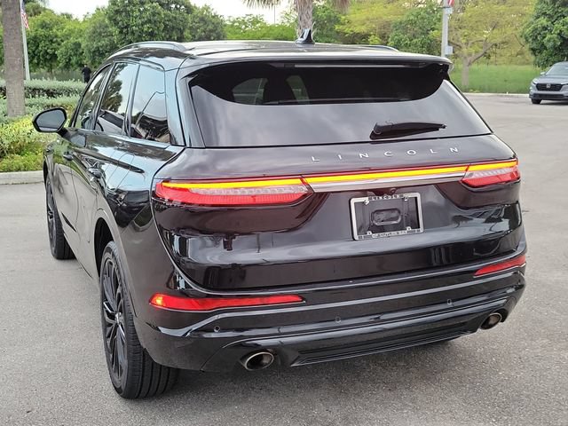 Certified 2023 Lincoln Corsair Reserve w/ Jet Appearance Package FWD image 4