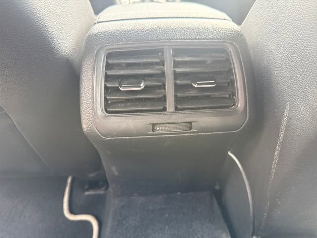 Used 2017 Volkswagen Golf R 4-Door image 21