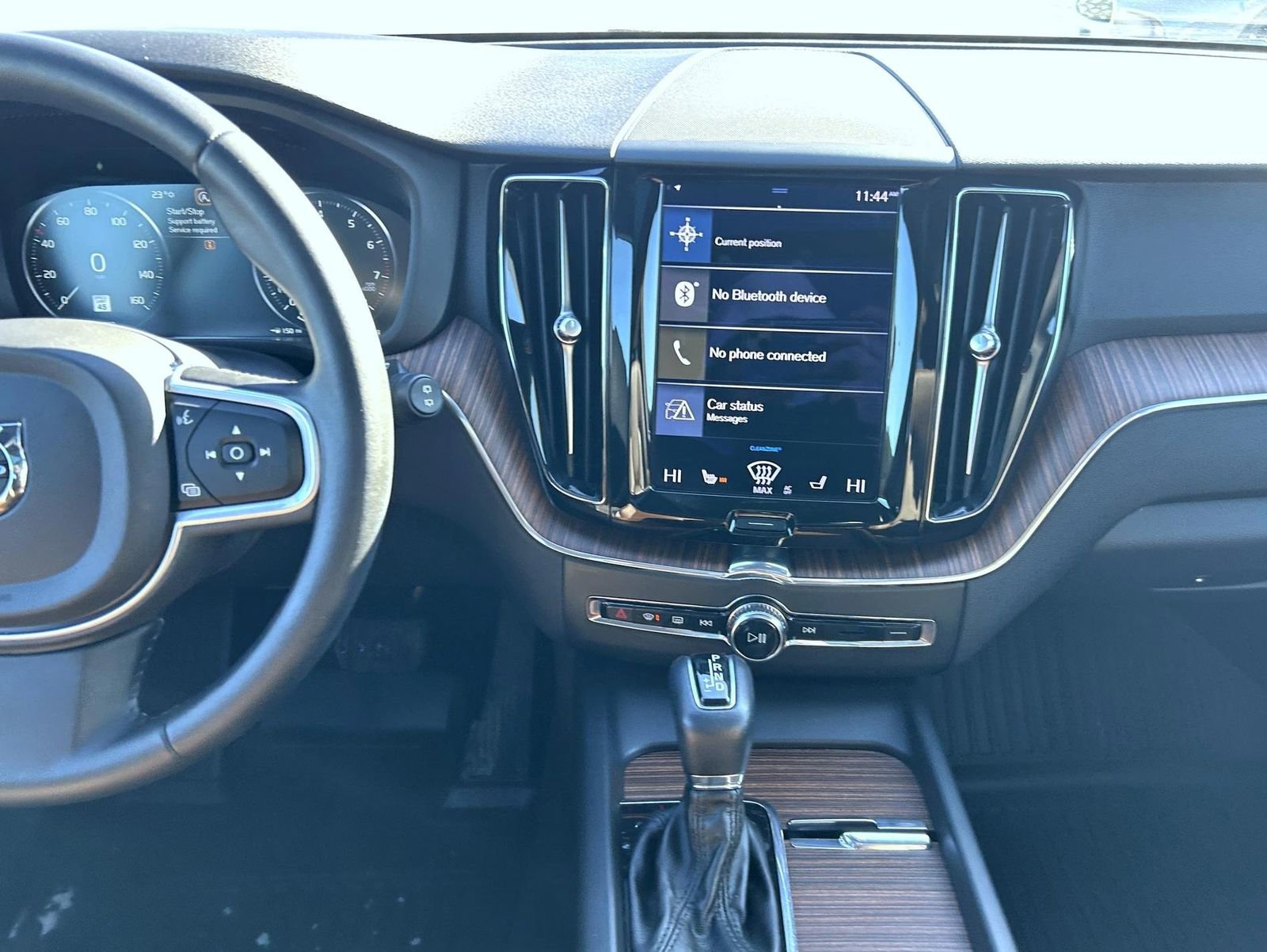 Used 2021 Volvo XC60 T5 Momentum image 12