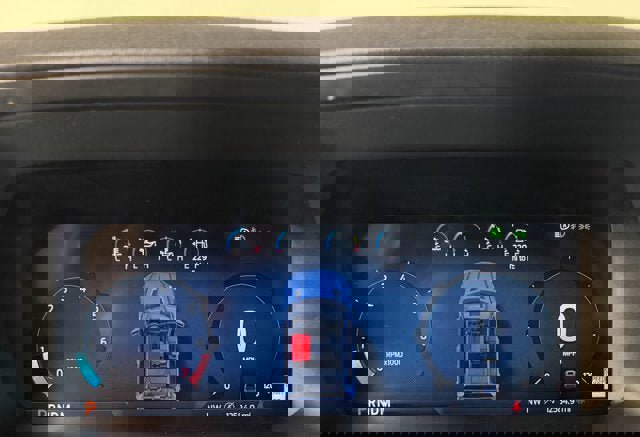 Used 2025 Ford F150 Lariat w/ Equipment Group 501A Mid image 10