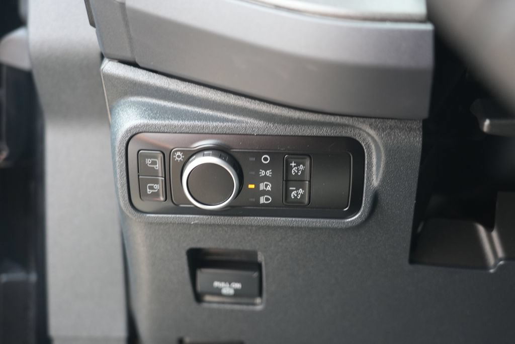 Used 2025 Ford Bronco Badlands AWD/4WD image 11