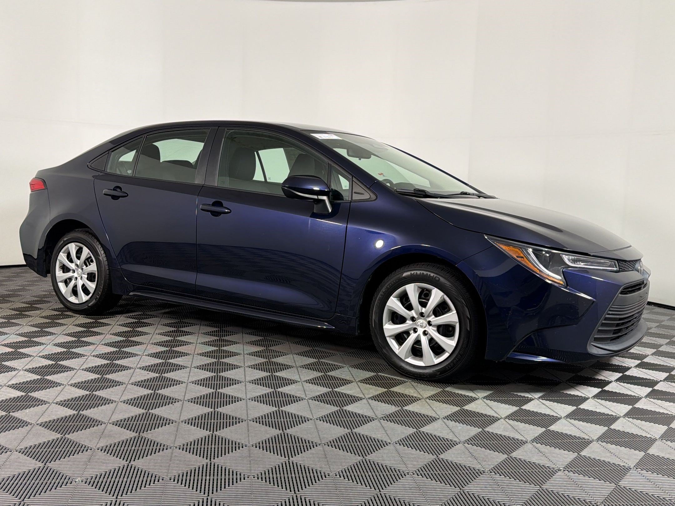 Used 2024 Toyota Corolla LE FWD image 6