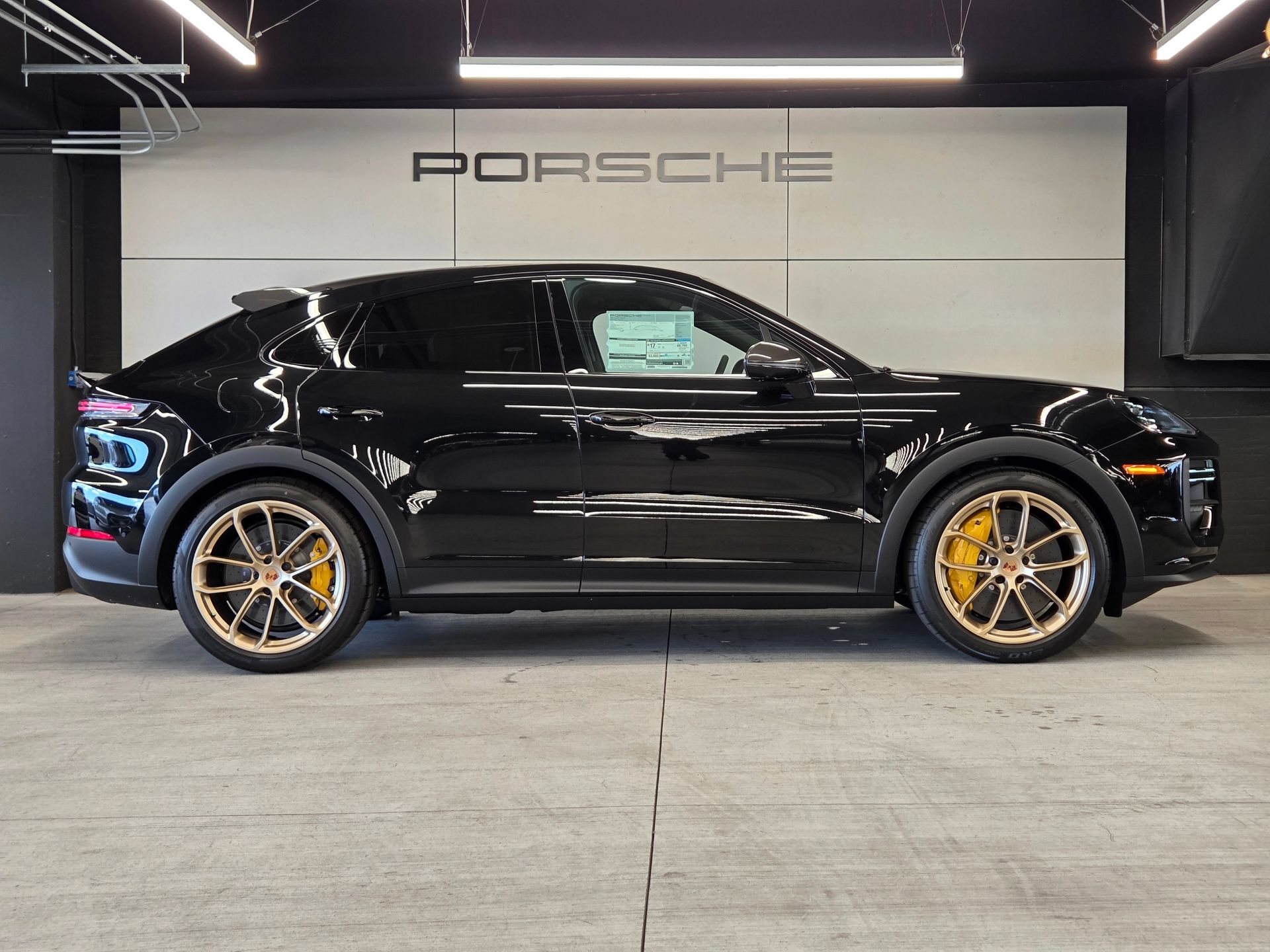 New 2026 Porsche Cayenne Turbo GT AWD/4WD image 28