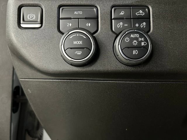 Used 2024 Chevrolet Silverado 1500 RST AWD/4WD image 9