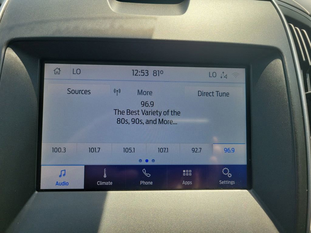 Used 2020 Ford Edge SE image 18