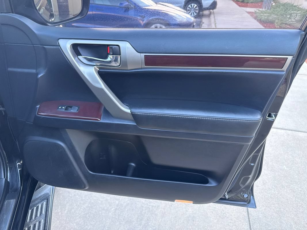 Used 2019 Lexus GX 460 Premium AWD/4WD image 14