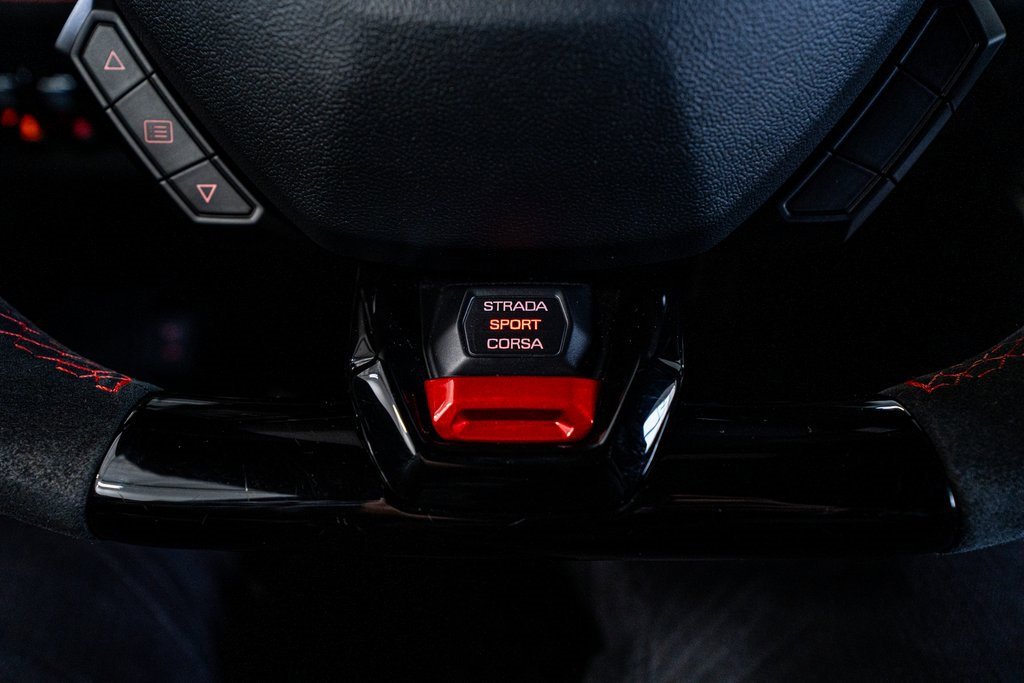 Used 2018 Lamborghini Huracan Performante image 55