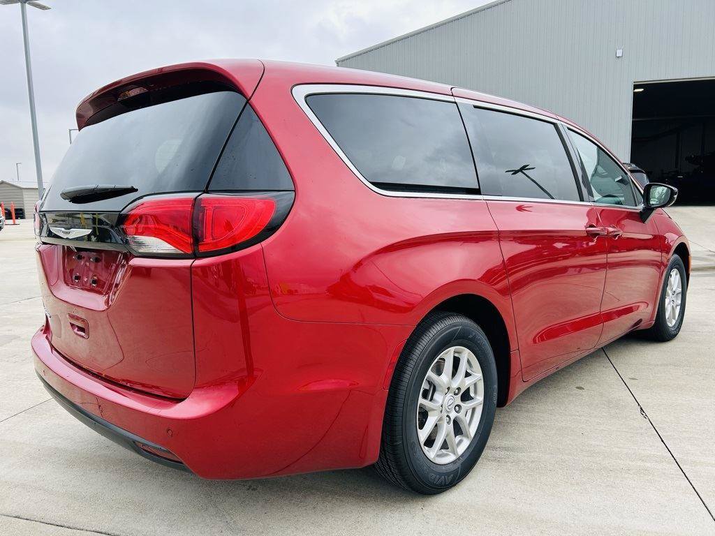 New 2026 Chrysler Voyager LX FWD image 40