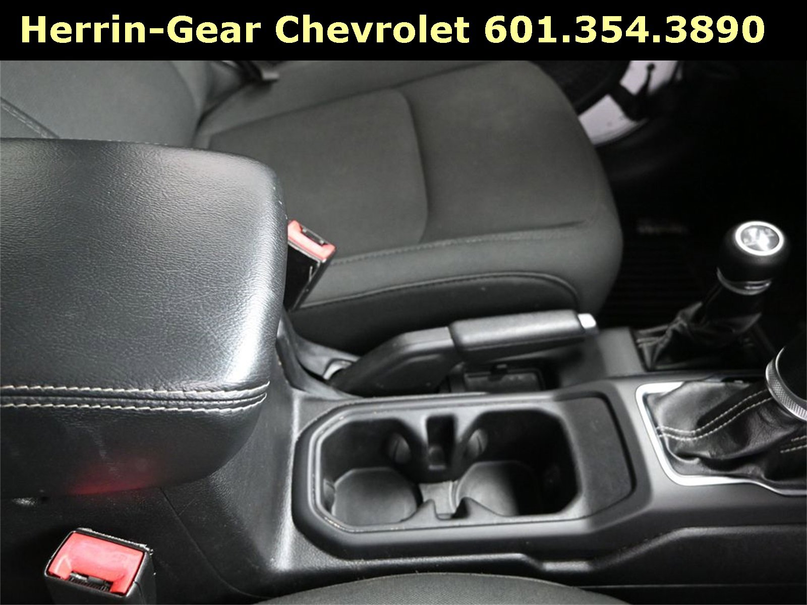 Used 2019 Jeep Wrangler Unlimited Sahara image 28