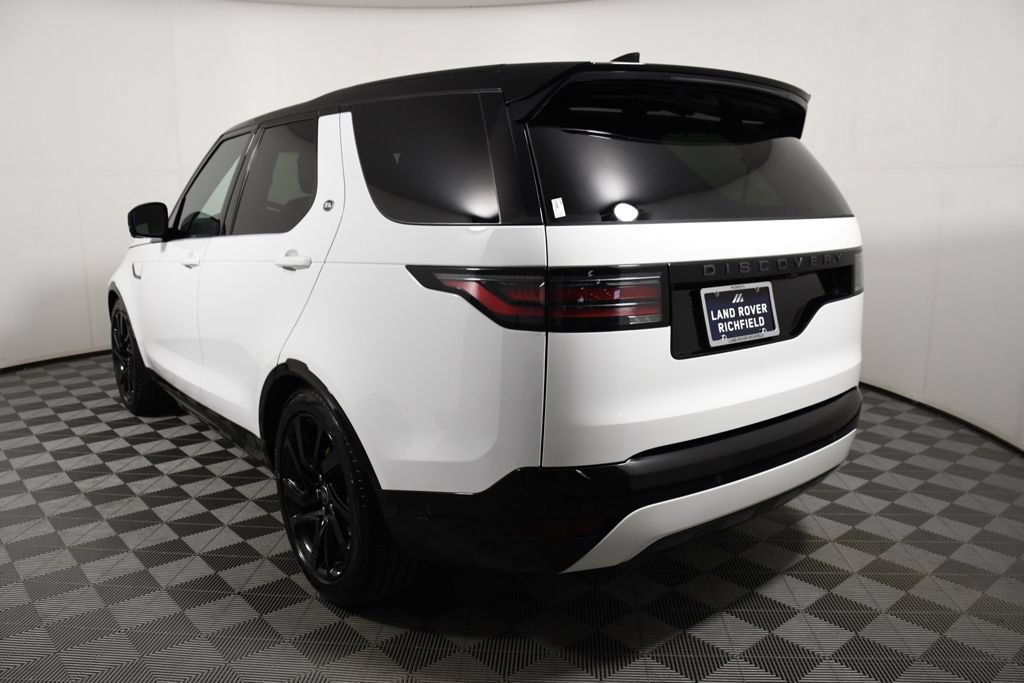 Used 2025 Land Rover Discovery Dynamic SE AWD/4WD image 4