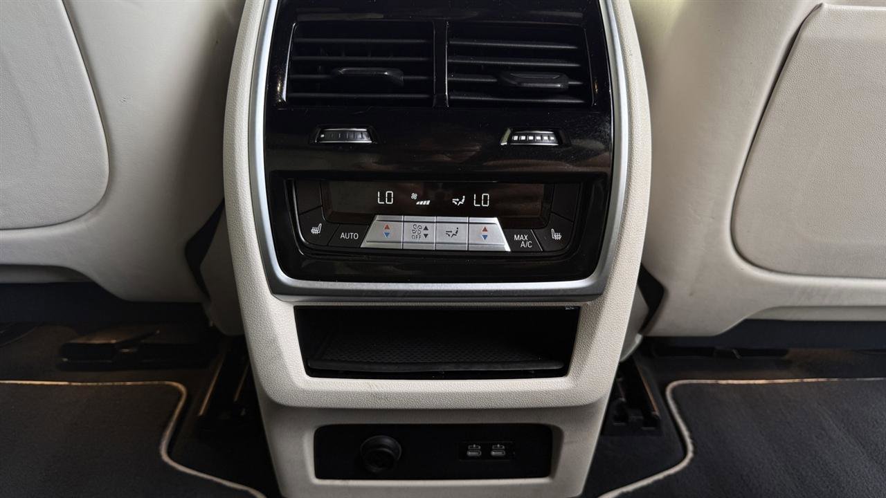 Used 2020 BMW X7 xDrive40i w/ Executive Package AWD/4WD image 49