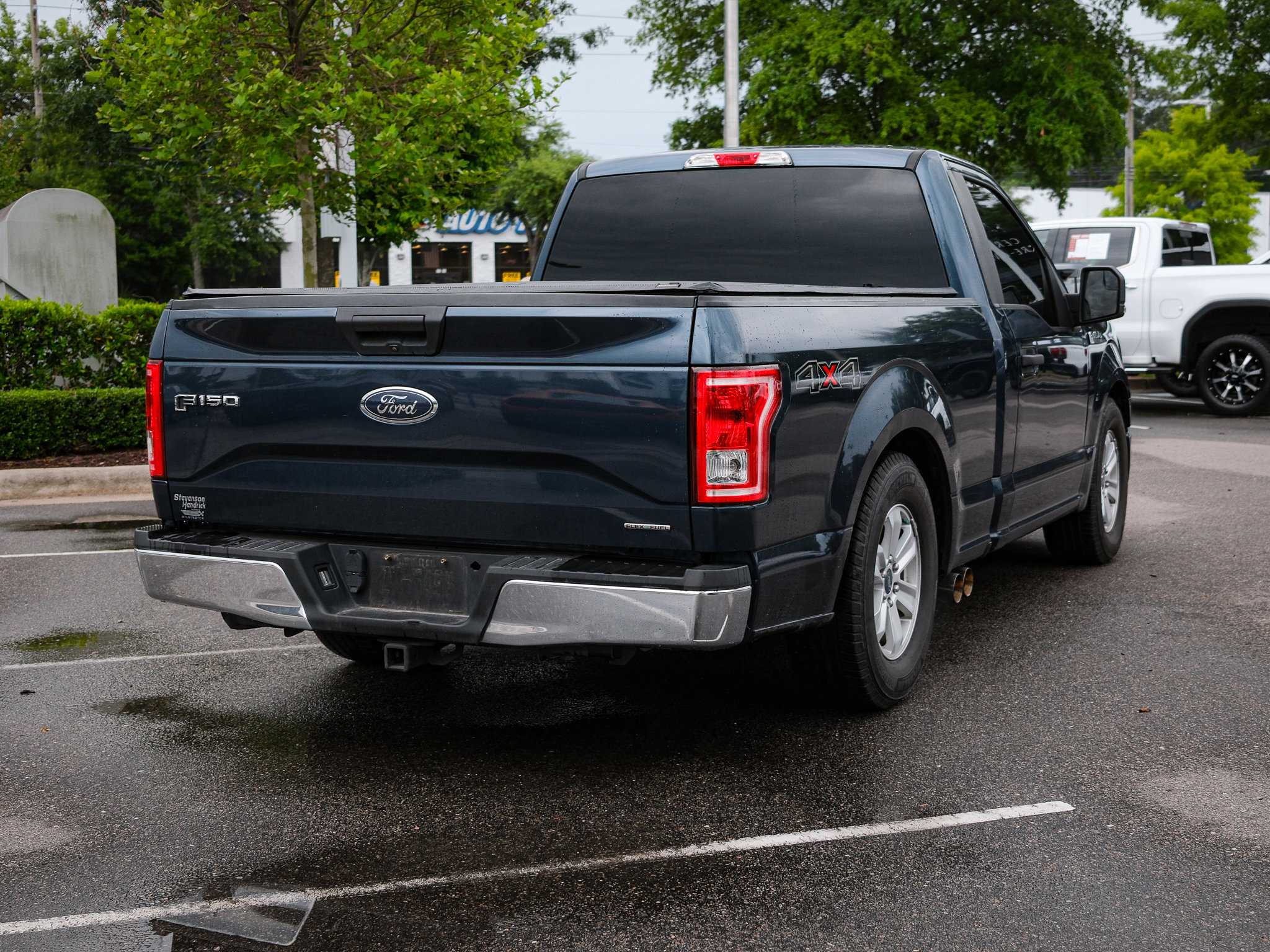 Used 2015 Ford F150 XLT w/ Equipment Group 301A Mid AWD/4WD image 10