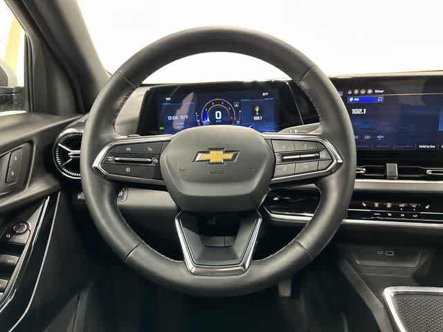 Used 2026 Chevrolet Equinox LT FWD image 15