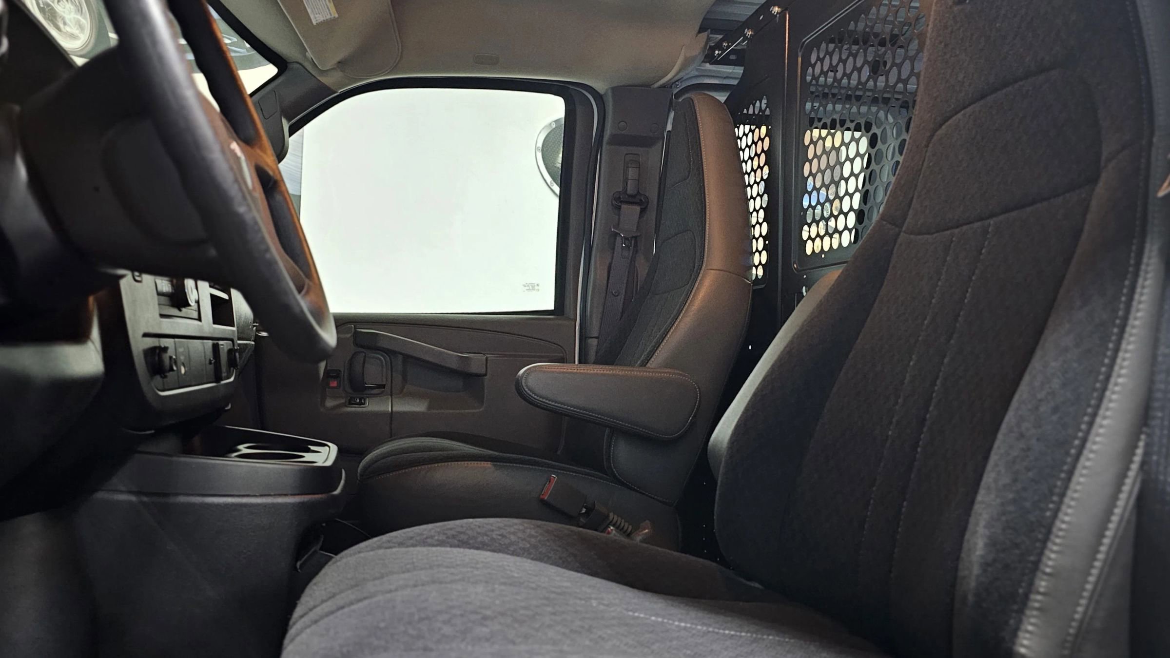 Used 2019 GMC Savana 2500 w/ Driver Convenience Package RWD image 13