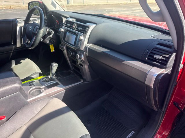 Used 2018 Toyota 4Runner SR5 Premium RWD image 16