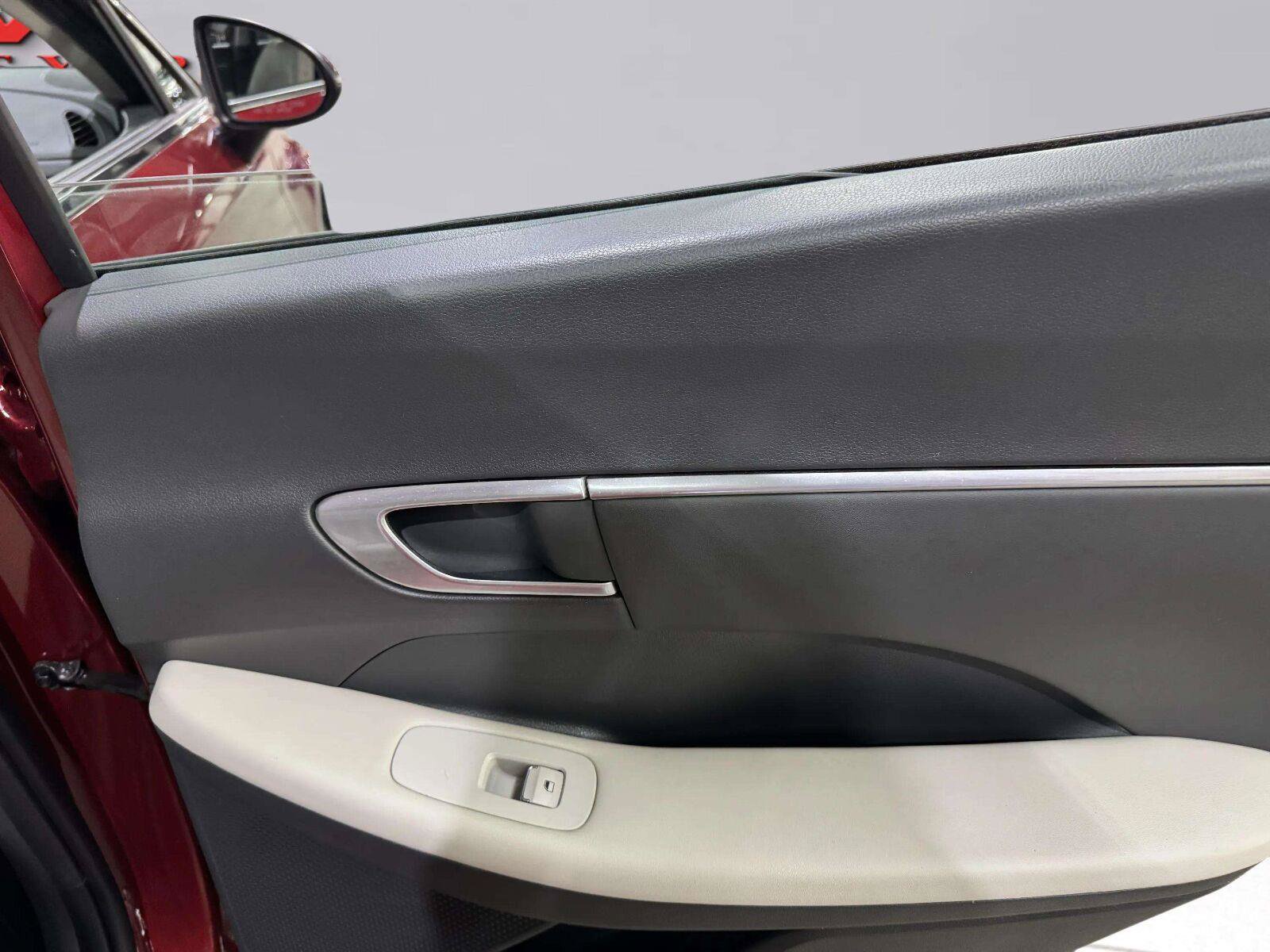 Used 2023 Hyundai Sonata SEL FWD image 32