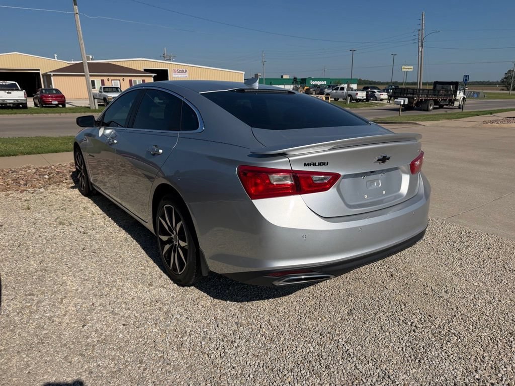 Used 2021 Chevrolet Malibu RS FWD image 3