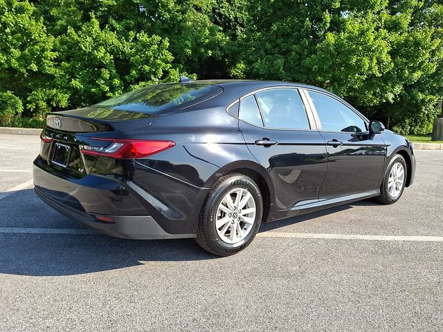 Used 2025 Toyota Camry LE FWD image 6