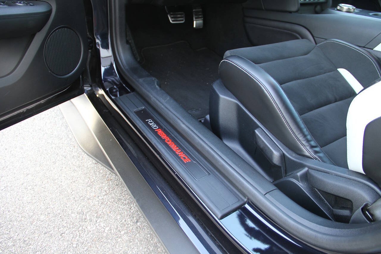 Used 2021 Ford Mustang Shelby GT500 w/ Carbon Fiber Track Pack RWD image 24