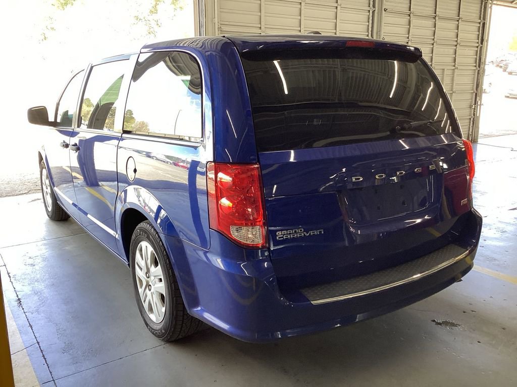 Used 2019 Dodge Grand Caravan SE w/ UConnect Hands-Free Group image 4