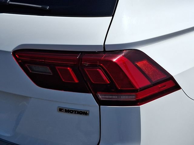 Used 2020 Volkswagen Tiguan SE AWD/4WD image 10