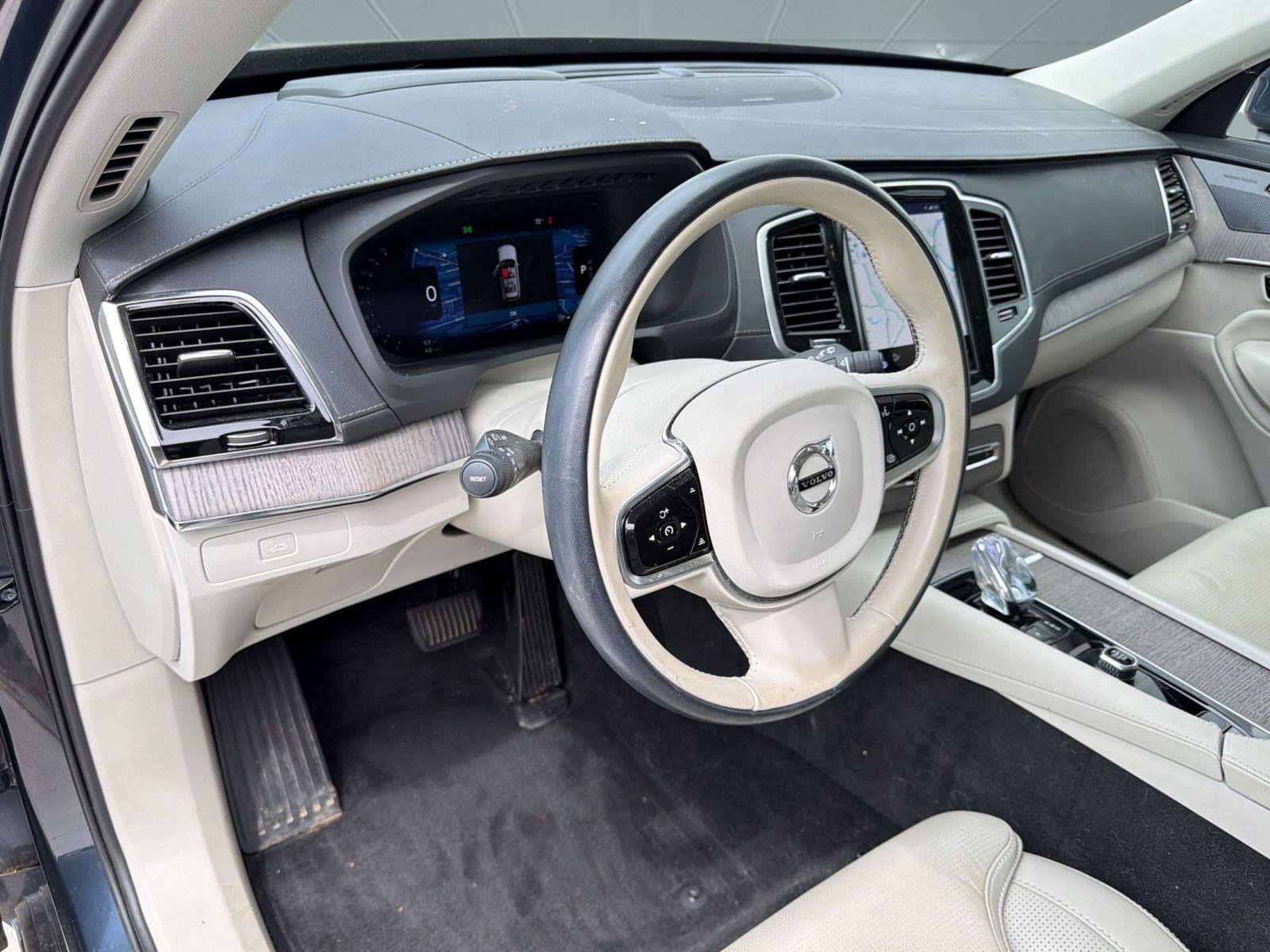 Certified 2023 Volvo XC90 B6 Ultimate w/ Protection Package Premier AWD/4WD image 4