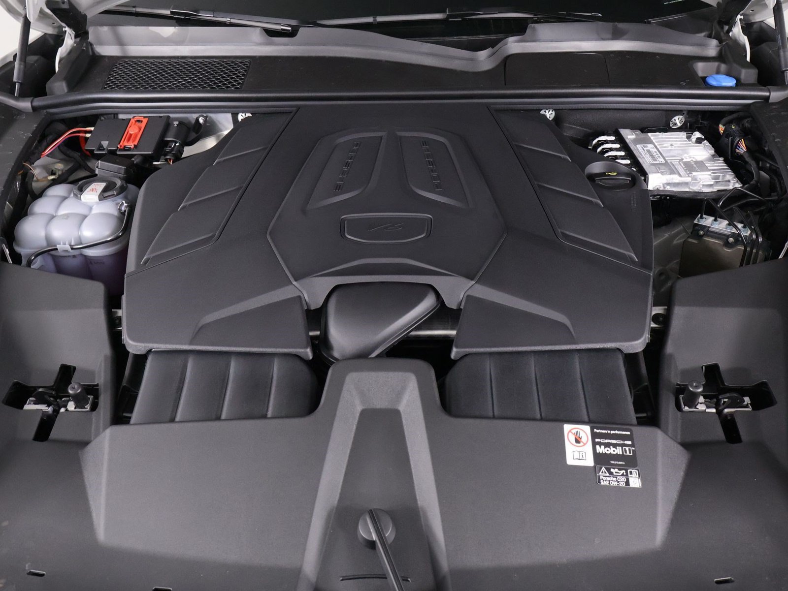 New 2026 Porsche Cayenne AWD/4WD image 19